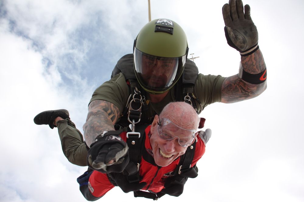 Charlie Skydiving at Age 100.jpg