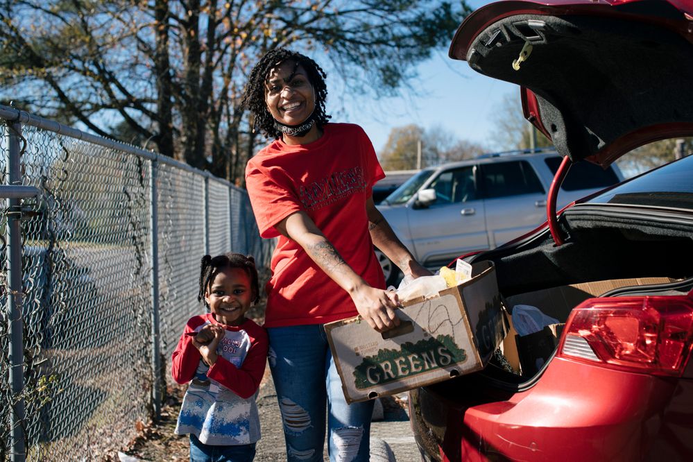 In hard times, food pantries fill in the gaps